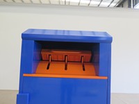 Caja de donación de ropa personalizada de fábrica inteligente con pantalla Led Caja de donación de ropa inteligente Papelera de reciclaje de ropa de metal