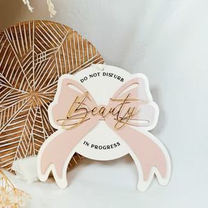 Enseigne 3D personnalisée en acrylique Poignée <span class=keywords><strong>de</strong></span> porte facile à installer Plaque décorative pour salons <span class=keywords><strong>de</strong></span> beauté PA Coiffeurs - Product Image 1