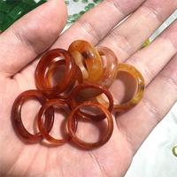 Cincin Giok Merah Alami Cincin Giok Perhiasan Batu Murni Ujung Busur Lurus untuk Pria Wanita