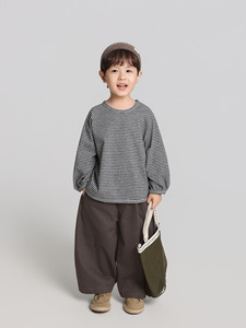 Nuova Collezione Autunnale: T-shirt a Maniche Lunghe per Ragazzi con Bordi a Righe, Felpa in Stile Coreano per Bambini e Ragazzi - Product Image 2