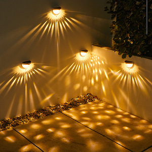 Lampe solaire semi-circulaire pour clôture, applique murale extérieure, lumière d'ambiance pour marches, veilleuse de poteau - Product Image 1