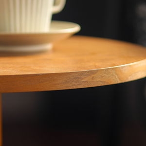 Round Side <b>Table</b> Light Oak Solid Wood Spindle <b>Leg</b> Living Room <b>Table</b> - Product Image 3