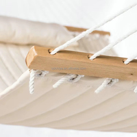 Hamac double matelassé OEM de 3,6 m avec barres de support et oreillers amovibles, idéal pour une utilisation en extérieur, sur la terrasse, dans la cour ou au bord de la piscine