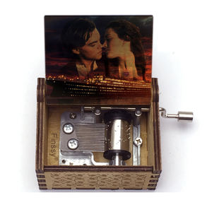 Regalos únicos Caja <span class=keywords><strong>de</strong></span> música <span class=keywords><strong>de</strong></span> madera para amante, novio, novia, esposo, esposa, hijo, niña (Titanic my heart will go on) - Product Image 1