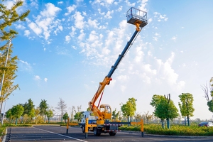 Plateforme de travail en hauteur ISUZU 28m haute performance avec conduite à droite et à gauche à prix compétitif pour les opérations en haute altitude - Product Image 2