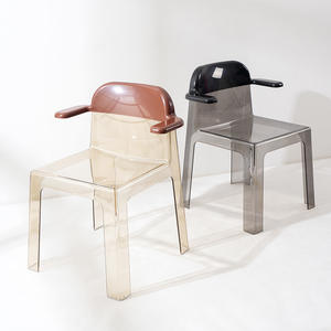 Chaise de salle à manger en plastique acrylique transparent au design moderne avec accoudoirs et dossier ergonomique, pour usage domestique, extérieur et intérieur, idéale pour les restaurants - Product Image 4