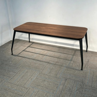 Table à manger en mélamine de style moderne du milieu du siècle avec pieds en métal, design industriel rétro, forme rectangulaire, meubles pour la maison, 6 places