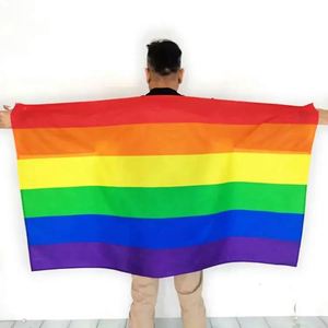 Vente en gros de capes drapeaux corporels à prix abordable pour la fierté transgenre et gay, pour intérieur et extérieur - Product Image 2