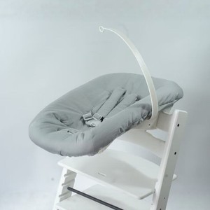 Kit de Arnés de Seguridad y Cojín de Asiento de Algodón de Cuatro Piezas para Silla Alta Stokke Tripp Trapp con Acolchado Suave y Confort Reforzado - Product Image 1