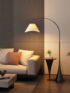 Lampadaire de style vintage avec lampe de pêche à poser près du canapé du salon, combiné à une <span class=keywords><strong>table</strong></span> basse <span class=keywords><strong>et</strong></span> une <span class=keywords><strong>table</strong></span> de chevet - Product Image 4