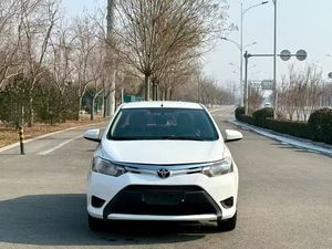 Auto Usata Toyota Vitz 2016, Vitz/Yaris 1.3 Automatica, Berlina Compatta Moderna, Automatica, Conveniente ed Economica - Product Image 3