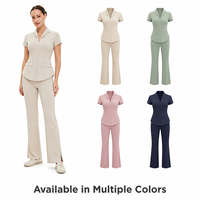 Ensemble de tenue médicale tissée à coutures thermocollées, comprenant un haut à col à revers et un pantalon coupe bootcut fendu, uniforme de santé sur mesure, vêtements de travail OEM pour esthétique et spa