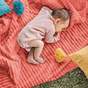 Manta <span class=keywords><strong>DISSA</strong></span> de Franela Coral Ecológica para Todas las Estaciones, Suave, Afelpada, Cálida y Acogedora, con Flecos de Pompones y Patrón Tejido para Cama - Product Image 5