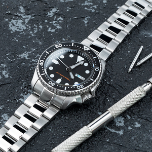 <span class=keywords><strong>Correa</strong></span> de <span class=keywords><strong>Reloj</strong></span> de Acero Inoxidable 316L con Eslabones Fijos con Tornillo, Tipo de 3 Micro Orificios, Ajustable y Cepillada - Product Image 6