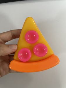 Juguete Antiestrés con Forma de Comida, Diseño de <span class=keywords><strong>Pizza</strong></span>, Suave y Elástico, Juguete Sensorial para Aliviar la Ansiedad - Product Image 1