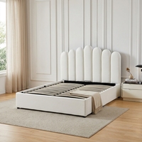 Cadre de lit capitonné moderne, lit double en tissu doux avec lattes en contreplaqué, meubles de chambre à coucher gainés de tissu, gain de place