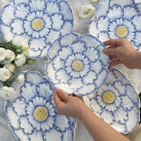 Piring Keramik Embos Bunga 3D Ins Blue Rim, Piring Buah/Dessert Teh Sore Retro Biru Putih