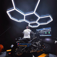 Installation en une étape personnalisée Lumières de polissage de voiture Lumière hexagonale à LED Magasin d'équipement de détail de voiture