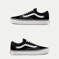 Chaussures de marche basses sportives en toile noire à lacets, style streetwear, avec empeigne en PVC, semelle intermédiaire en PU, semelle extérieure en PU, doublure unisexe, fabriquées en Chine