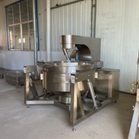 Machine de cuisson entièrement automatique avec agitateur et cuve à double enveloppe pour rôtir et braiser le poulet, destinée aux cantines universitaires et pour la préparation de sauces pour hot pot épicé