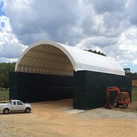 Tente industrielle à cadre en acier avec bâche en tissu, bâtiment temporaire en métal pour entrepôt et abri d'auto pour stockage et couverture
