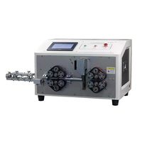 Große quadratische automatische Drahtschneide- und Abisoliermaschine für 70mm² Kupferkabel mit Förderband
