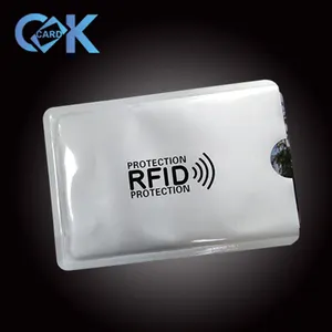 2023 nóng bán RFID chặn Thẻ Tay áo bảo vệ RFID chặn quét nhôm lá mỏng chủ thẻ tay áo