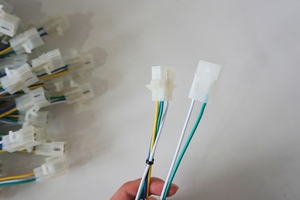 Equipo Industrial, Arnés de Cableado de Ferrita Molex 4p 5.08mm, Conjunto de Cables Personalizado con Conector <span class=keywords><strong>Phoenix</strong></span> - Product Image 1