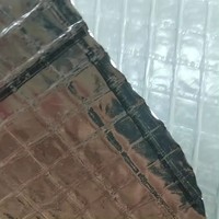 Feuille composite VMPET en aluminium et maille PP pour isolation de toiture