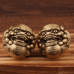 Figurita de Latón Pixiu, Par de Figuras Redondas Feng Shui, Objeto Decorativo para el Hogar, Regalo de Año Nuevo Chino, Coleccionable de Alta Calidad - Product Image 1