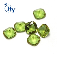 Pierres précieuses naturelles rares en zultanite, couleur changeante du vert au rose, pour collection de bijoux fins et artisanat de créateurs