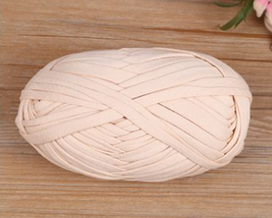 Offre Spéciale 100% fil de t-shirt en polyester fil à tricoter teint fantaisie avec matériau recyclé écologique haute résistance pour crochet - Product Image 4