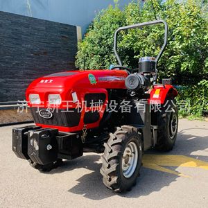 Tractor de ruedas Luoyang Huaxuan HD504 de 50 CV de perfil bajo para uso agrícola en huertos e invernaderos - Product Image 4