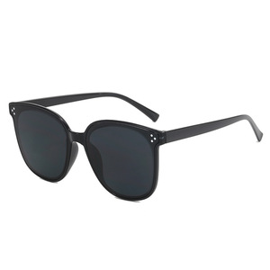 2025 lunettes de soleil de créateur pour hommes femmes rétro Rectangle Style Cool <span class=keywords><strong>Superstar</strong></span> Look UV400 PC Logo personnalisé Vision nocturne mode - Product Image 3