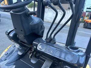 Used Komatsu FD30 Second-Hand 3 Ton <b>Manual</b> Operation Diesel <b>Forklift</b> 4WD Rough Terrain - Product Image 4