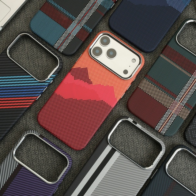 Magnetic Phone case  Carbon Fiber Pattern for iPhone 17 Phone case Large Hole Hardware Skin Feel 16 Protective case