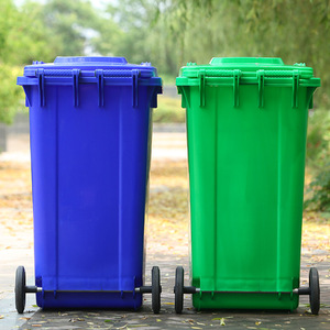 Poubelle extérieure rectangulaire 55x68x100 en plastique HDPE à roulettes pour usage résidentiel et parcs - Product Image 1