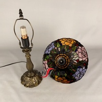 Lampe de table/bureau LED 12 pouces style européen vintage, abat-jour en vitrail coloré soudé, motif rose