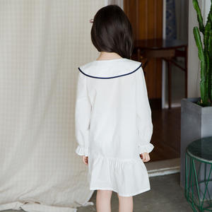 ร้านค้าออนไลน์ขายส่งชุดเดรสสีขาวลายพิมพ์สไตล์วินเทจสำหรับเด็ก  กำลังมองหาผู้จัดจำหน่ายสินค้าใหม่ - Product Image 4