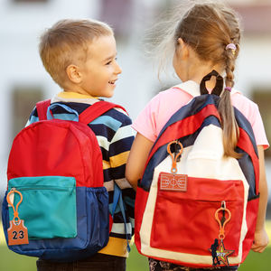 Nuevo Llavero Deportivo de Baloncesto de PVC Ecológico, con Logotipo Personalizado, Clásico, al por Mayor, con Forma de Dibujo Animado en 3D, que Cambia de Color, Reutilizable - Product Image 3