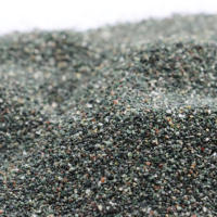 Granulats de grenat vert naturel 20/40 30/60 Mesh, faible teneur en poussière, abrasif écologique pour le sablage industriel et l'élimination de la rouille