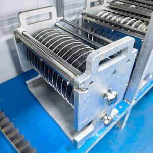 Nieuwe RuiCheng Commerciële Versvlees Kebab Visblokjes Snijmachine Rundvleesstrookjes Splitsende Vlees Snijder 304 RVS 1.5KW - Product Image 5