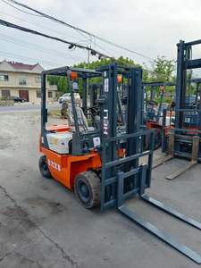 Montacargas Diésel Usado HELI FD15 de 1.5 Toneladas, Marca China, con Mástil de Tres Etapas, Disponible para la Venta - Product Image 4