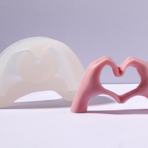 Moule en silicone en gros pour la Saint-Valentin, motif geste d'amour, pour bougies parfumées et résine - Product Image 6
