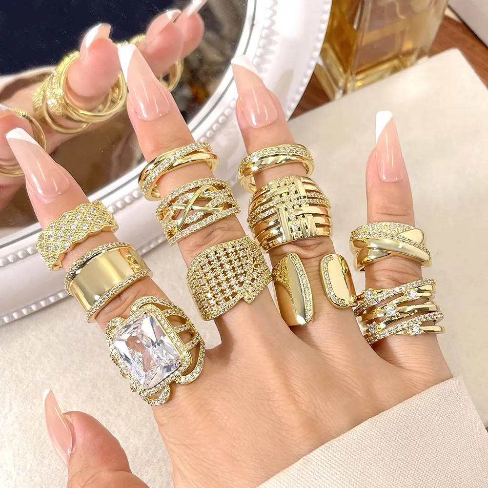 Venta al por mayor de joyería de moda Anillos Declaración de estilo abierto 18K chapado en oro Zirconia Vintage Anillo para las mujeres