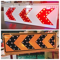 Signalisation directionnelle à LED clignotante en aluminium à énergie solaire, film réfléchissant de troisième qualité, 1200x400mm, panneau d'avertissement routier pour la construction