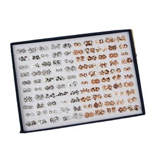 Оптовый набор модных и уникальных детских пластиковых серег в форме сердца и цветов (100 пар) - Product Image 1