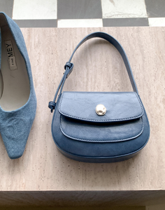 กระเป๋าสะพายไหล่ผู้หญิงแบบพับได้ รุ่นใหม่ ทำจากวัสดุ PU ดีไซน์เรียบง่าย พร้อมสายสะพายไหล่ปรับระดับได้ ทรงอานม้า - Product Image 4