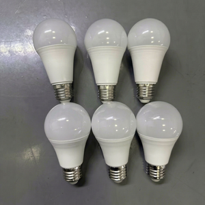 Ampoule LED A60 Globale 9W 850 Lumens Ra80 E26/E27/B22 6000K Puces SMD 60mm AC110V-265V Culot Plastique & Abat-jour Durée de Vie 30000 Heures - Product Image 1