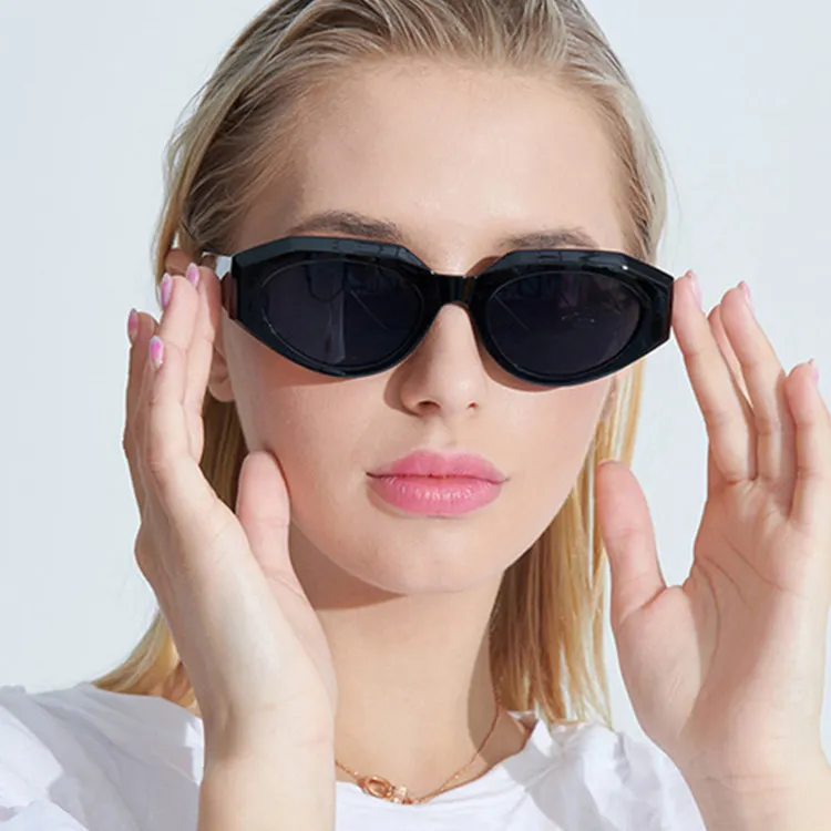 Latest Model Irregular Cat Eye Retro Sunglasses Black Concave Style UV400 Wear Tshow Party Women Sunglasses